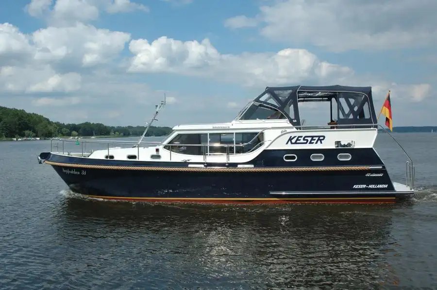 Motoryacht Seepferdchen 31 (Hollandia 40) mieten – 6+2 Pers., ab Müritz, ab 1.699 €/Woche – 2