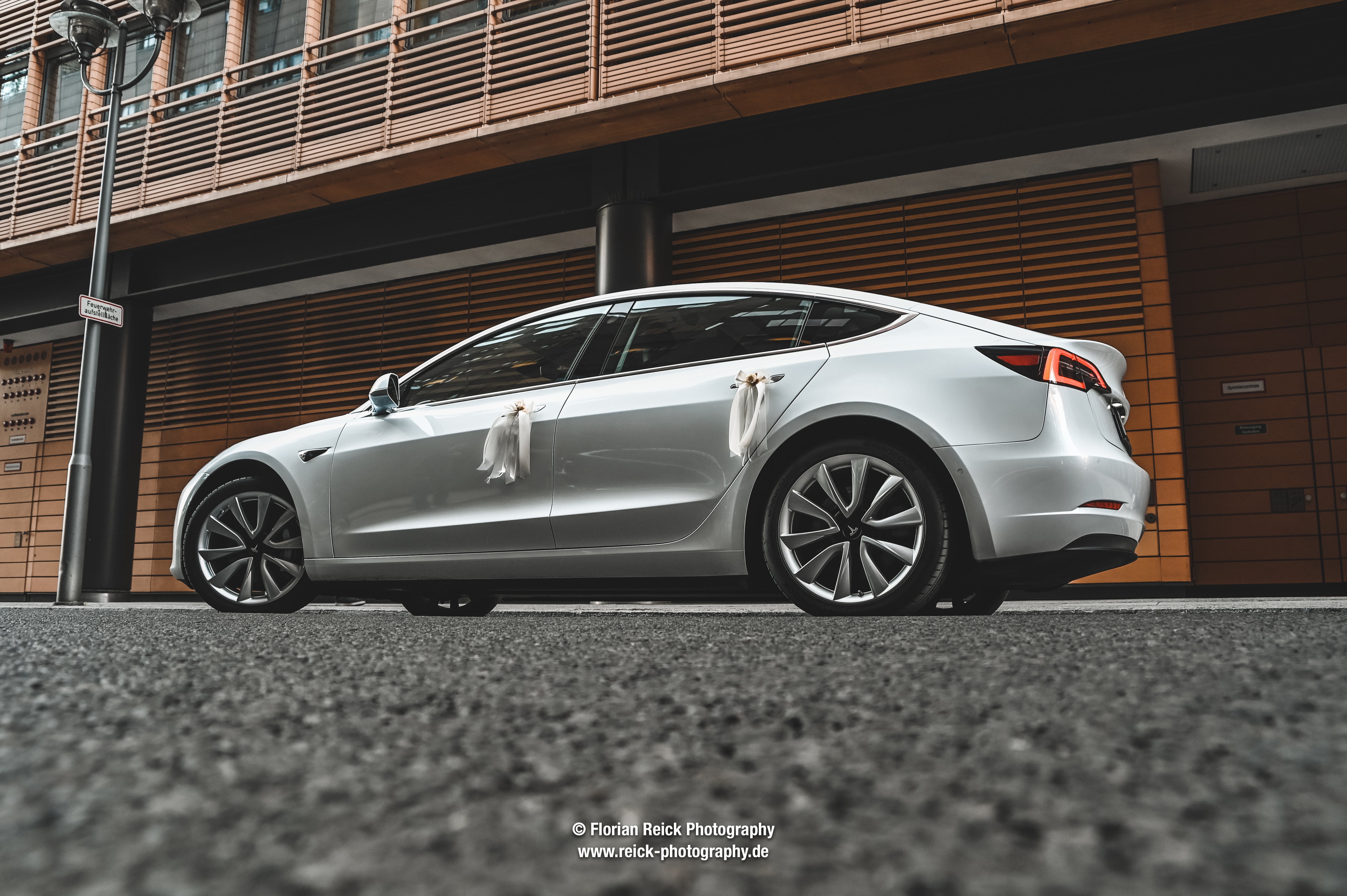 Tesla Model 3 als Hochzeitsauto mieten