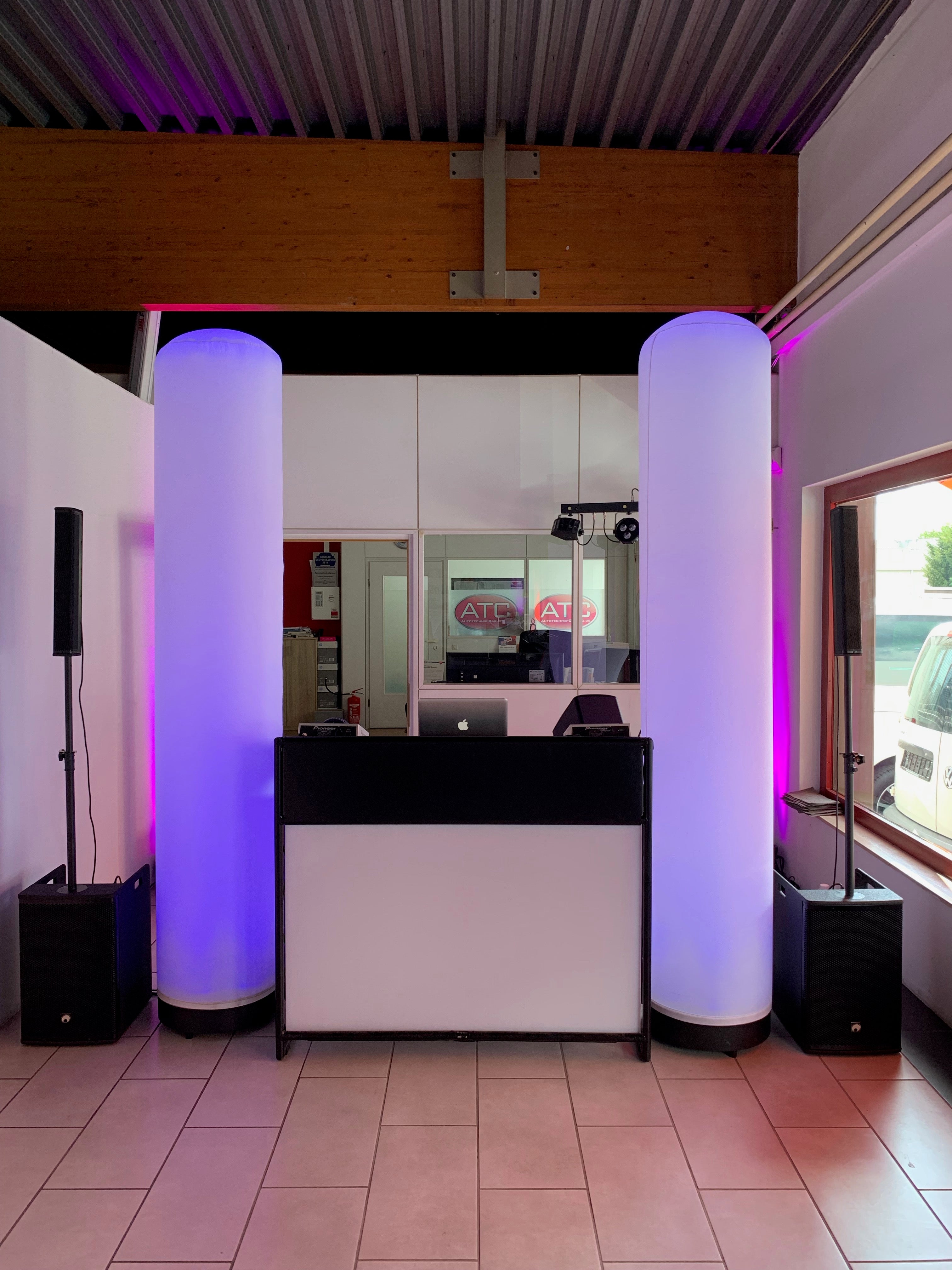 DJ-Counter // Mobiler Counter // DJ-Theke // DJ-Konsole // DJ-Pult // DJ-Kanzel // DJ-Set // LiteConsole XPRS - auf Wunsch mit Beleuchtung – 2