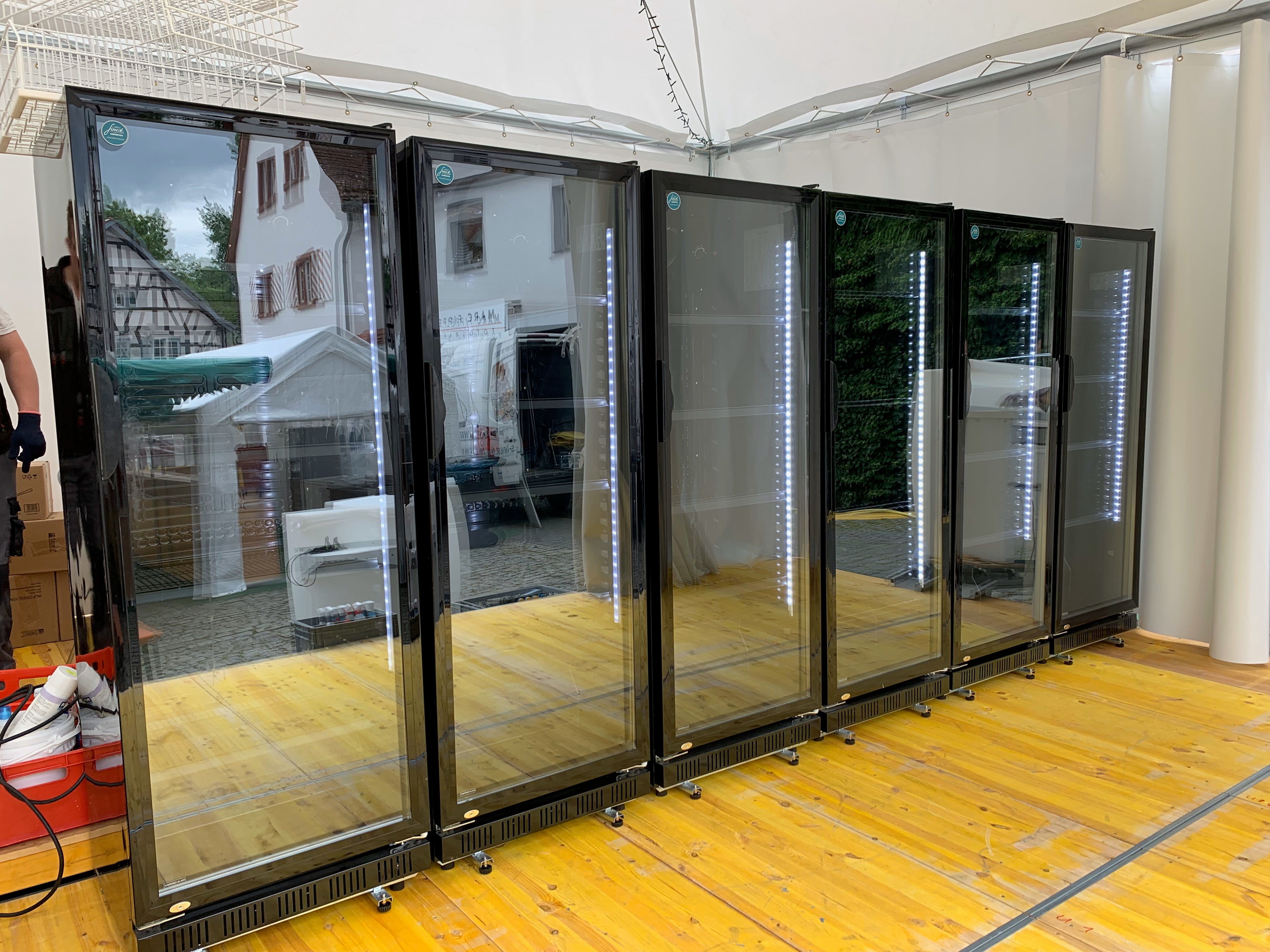 Kühlschrank mit Glastür & Beleuchtung / schwarz oder weiß – 2