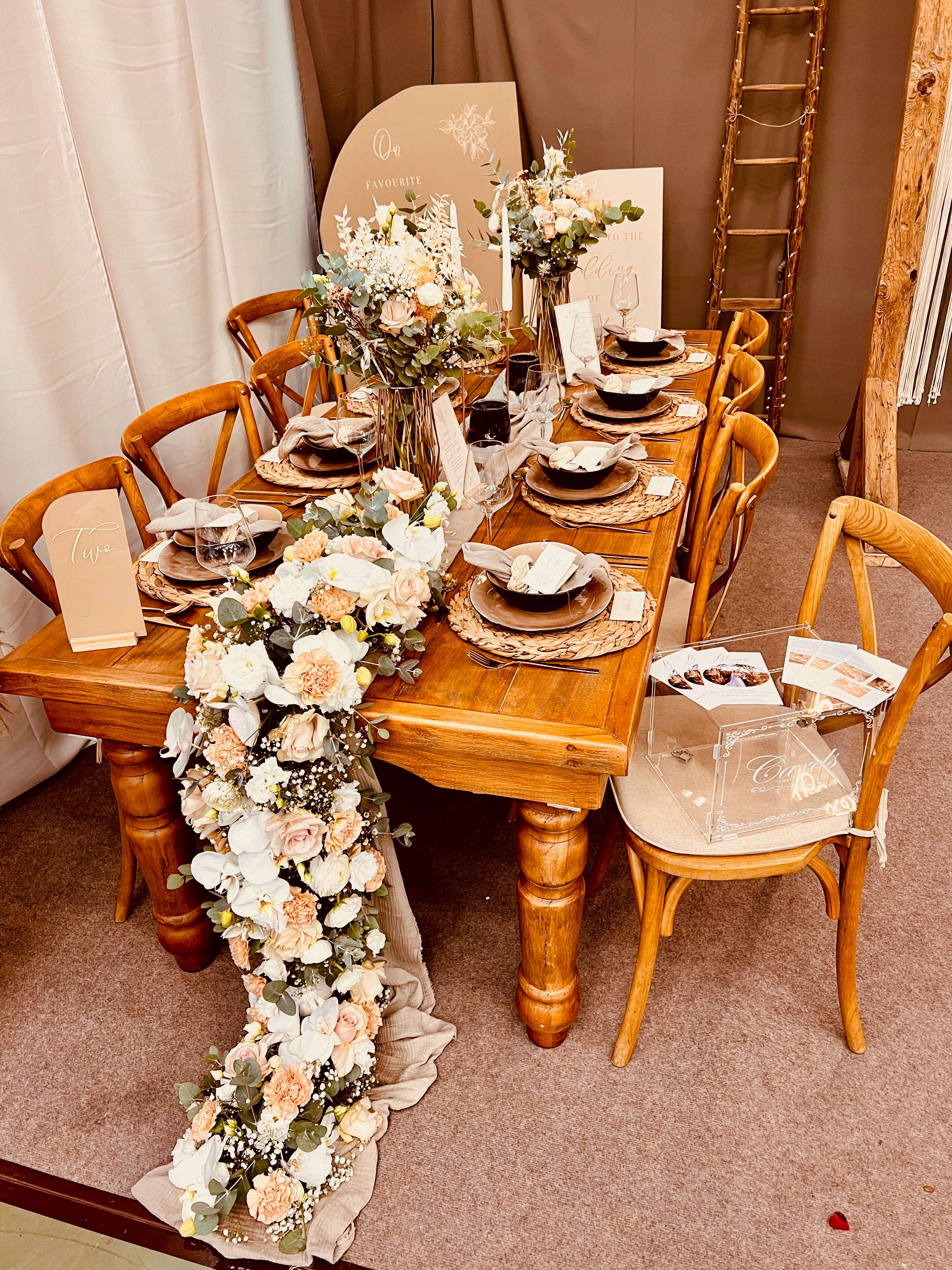 Großer rustikaler Holztisch / Eventtisch / Klapptisch /  Vintage - Tisch für Ihr Event – 2