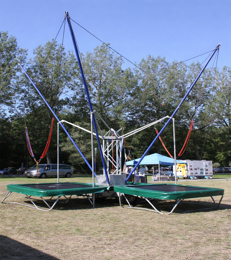 Bungee Trampolin 2er Anlage (inkl. 1 Betreuer) mieten bei Der Spassmacher