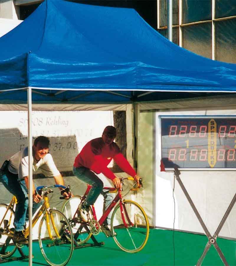 Fahrrad Speed Bike Doppel Simulator (inkl. 1 Betreuer) mieten bei Der Spassmacher