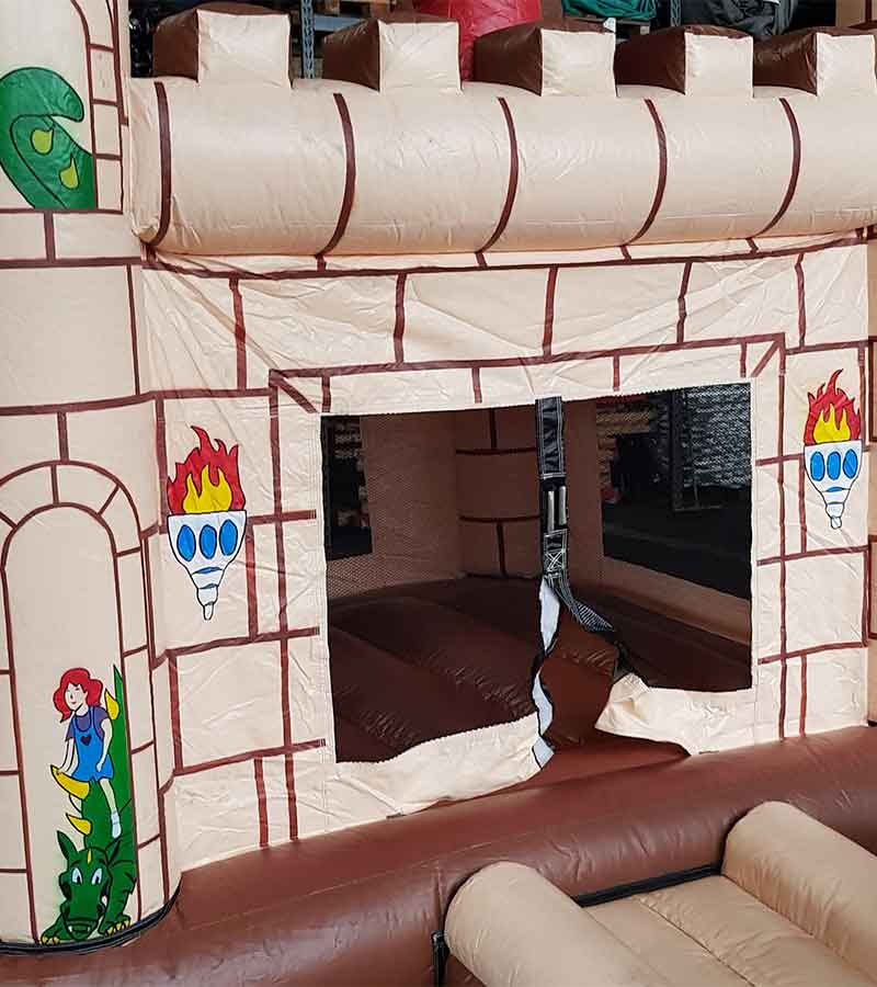 Hüpfburg Bällebad Schloss mieten bei Der Spassmacher