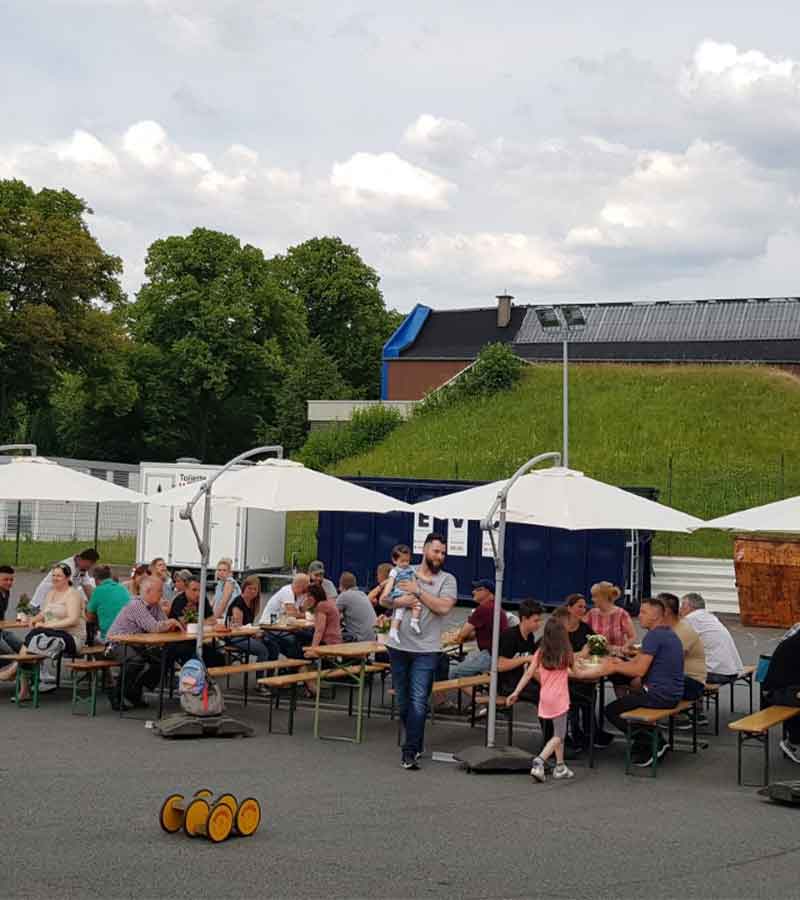 Ampelschirm mieten bei Der Spassmacher