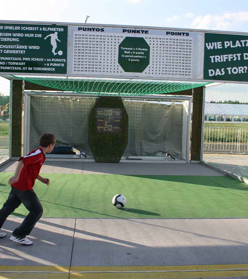 Fussball Golden Goal (inkl. 1 Betreuer) mieten bei Der Spassmacher