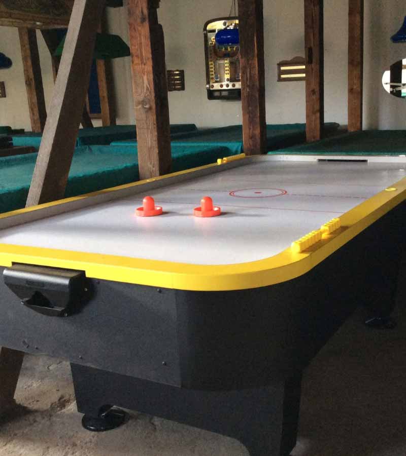 Airhockey Turniergerät mieten bei Der Spassmacher