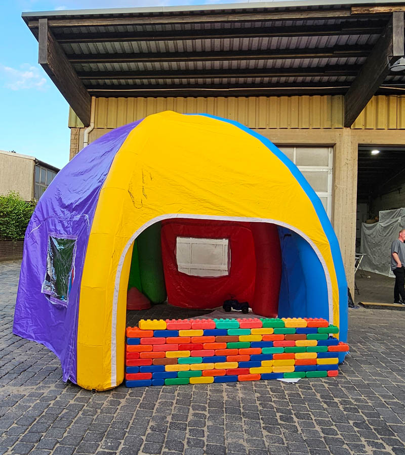 Spielezelt aufblasbar mieten bei Der Spassmacher