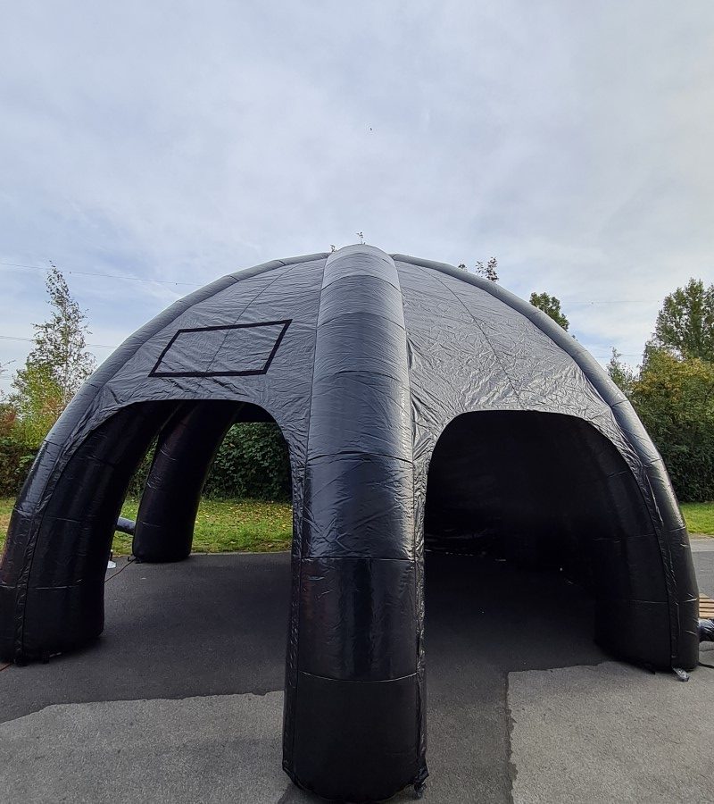 Air Dome schwarz mieten bei Der Spassmacher