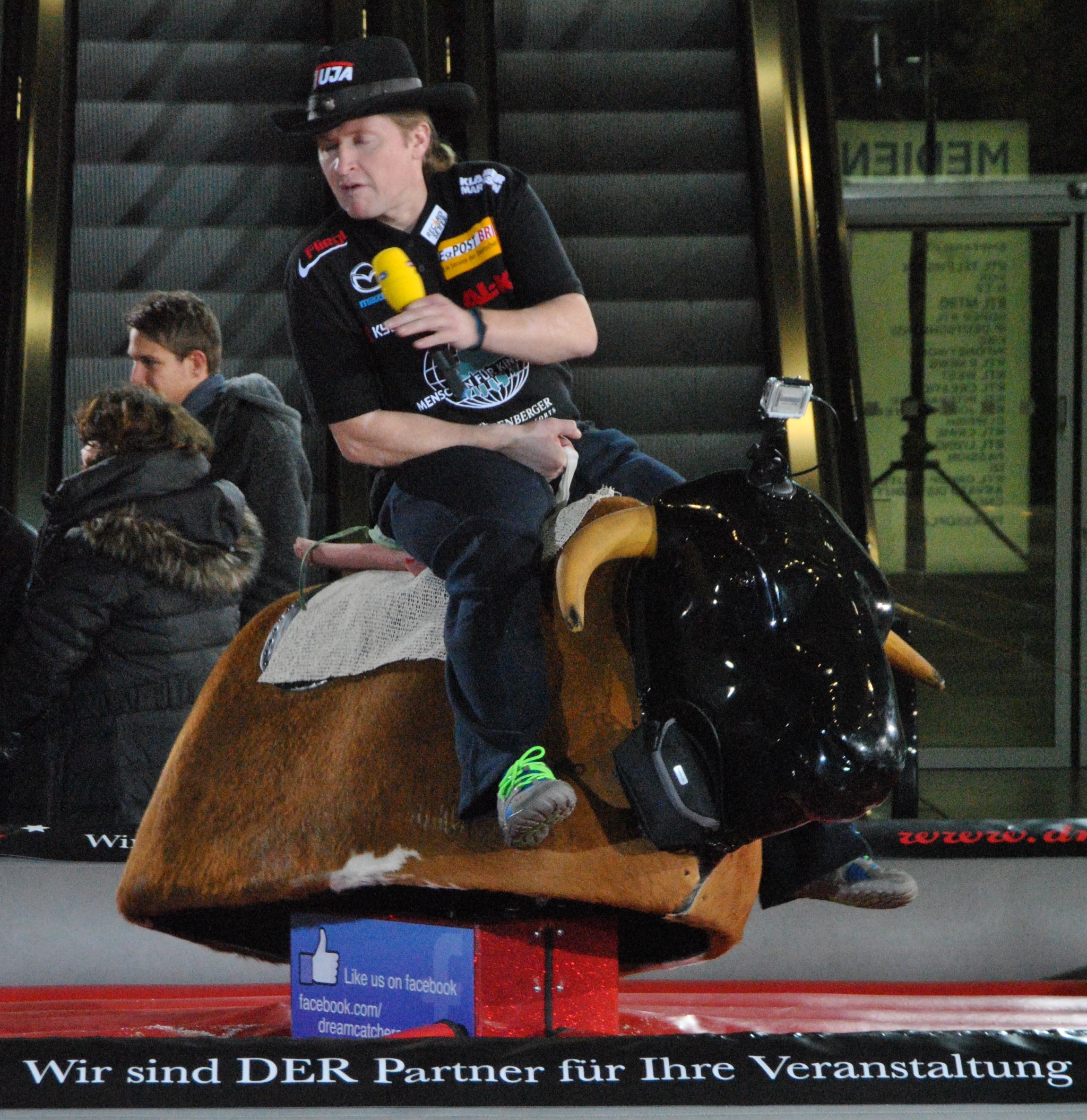 Bullriding - Rodeo Simulator - Bullenreiten - Weltrekord im 24h Nonstop Bullriding