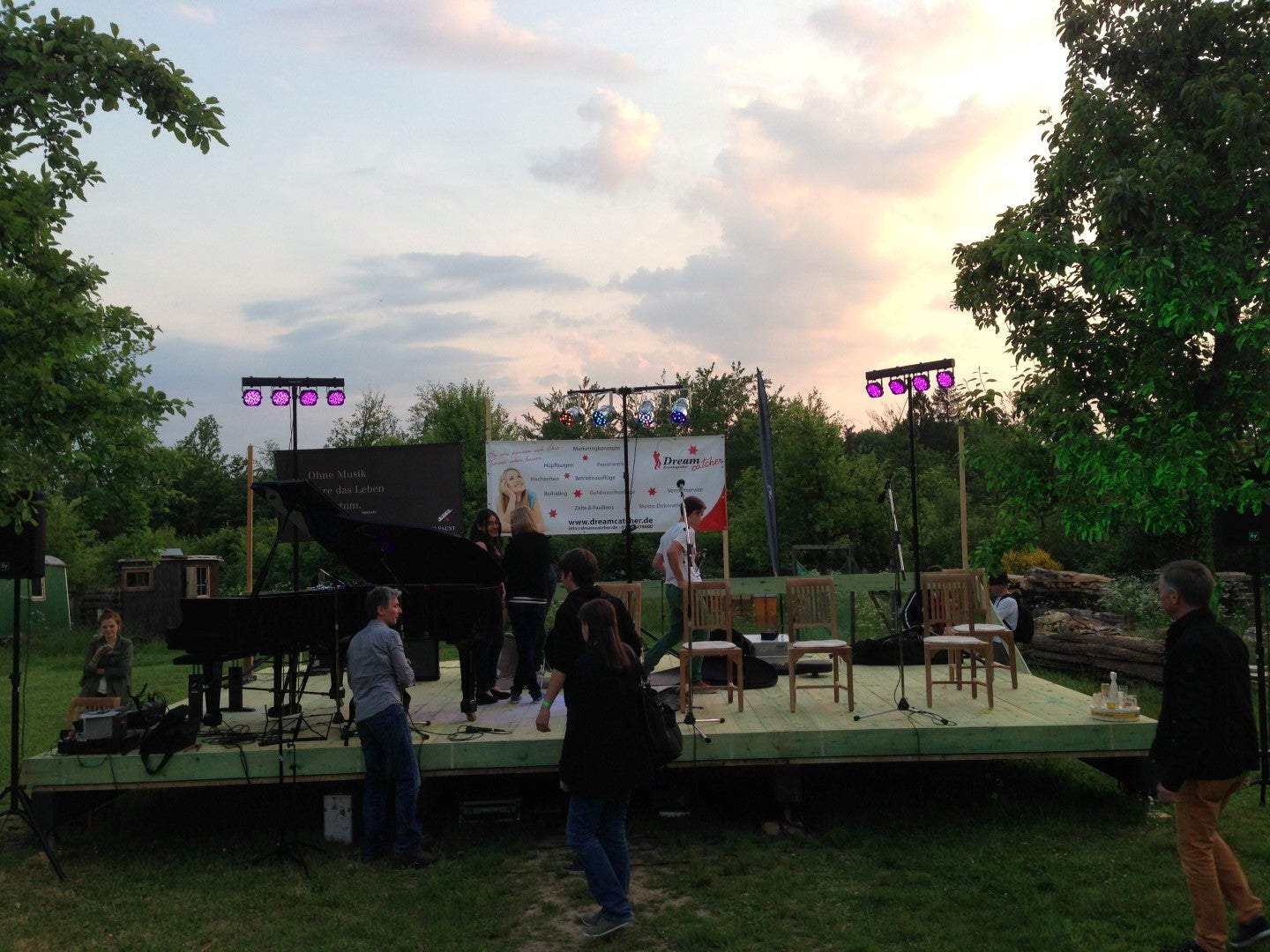 Lichtsystem | Lightbar | Lightmaxx Platinum CLS 1 | Lichtanlage mit Stativ und Steuerpult | 4fach LED-Leuchten | Musikanlage | Lichttechnik mieten bei Dreamcatcher Eventagentur GmbH – 3