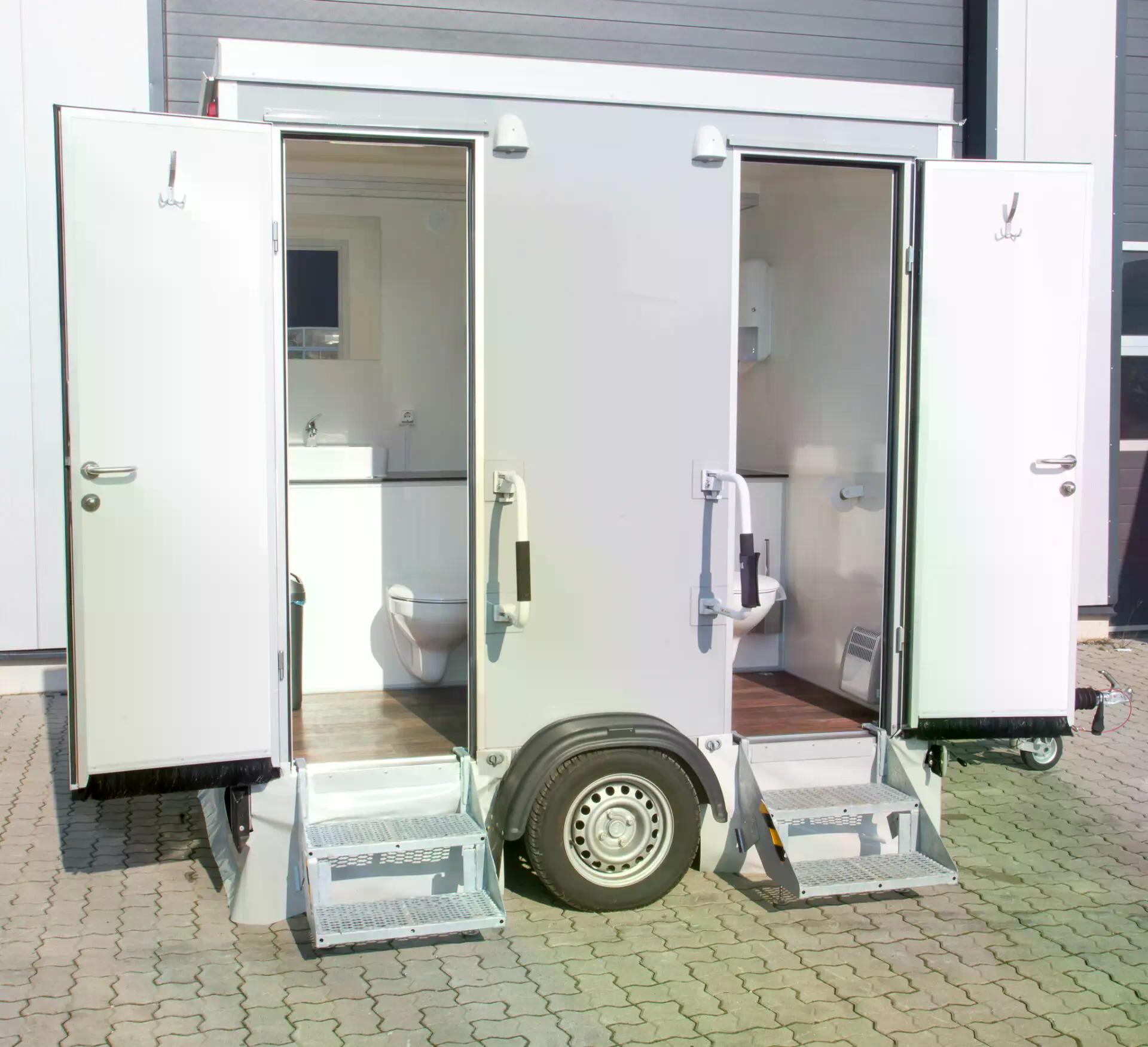 Toilettenwagen - 1&1 – 2