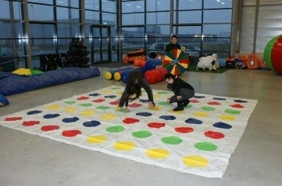 Twister | Riesentwister | Eventmodule mieten bei Dreamcatcher Eventagentur – 3