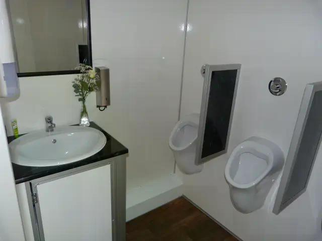 Toilettenwagen - 5&1 – 4
