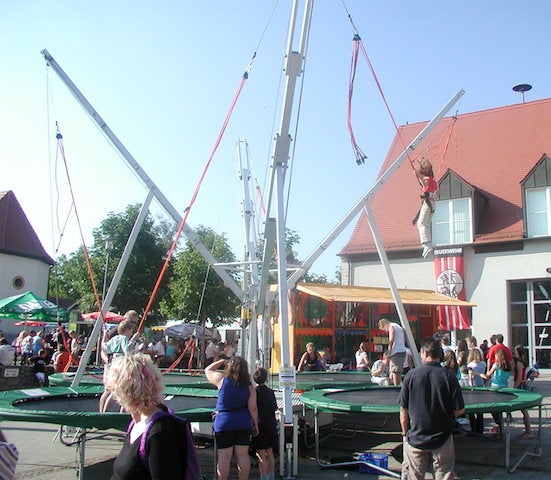 Bungee Trampolin für 4 Springer mieten – 4