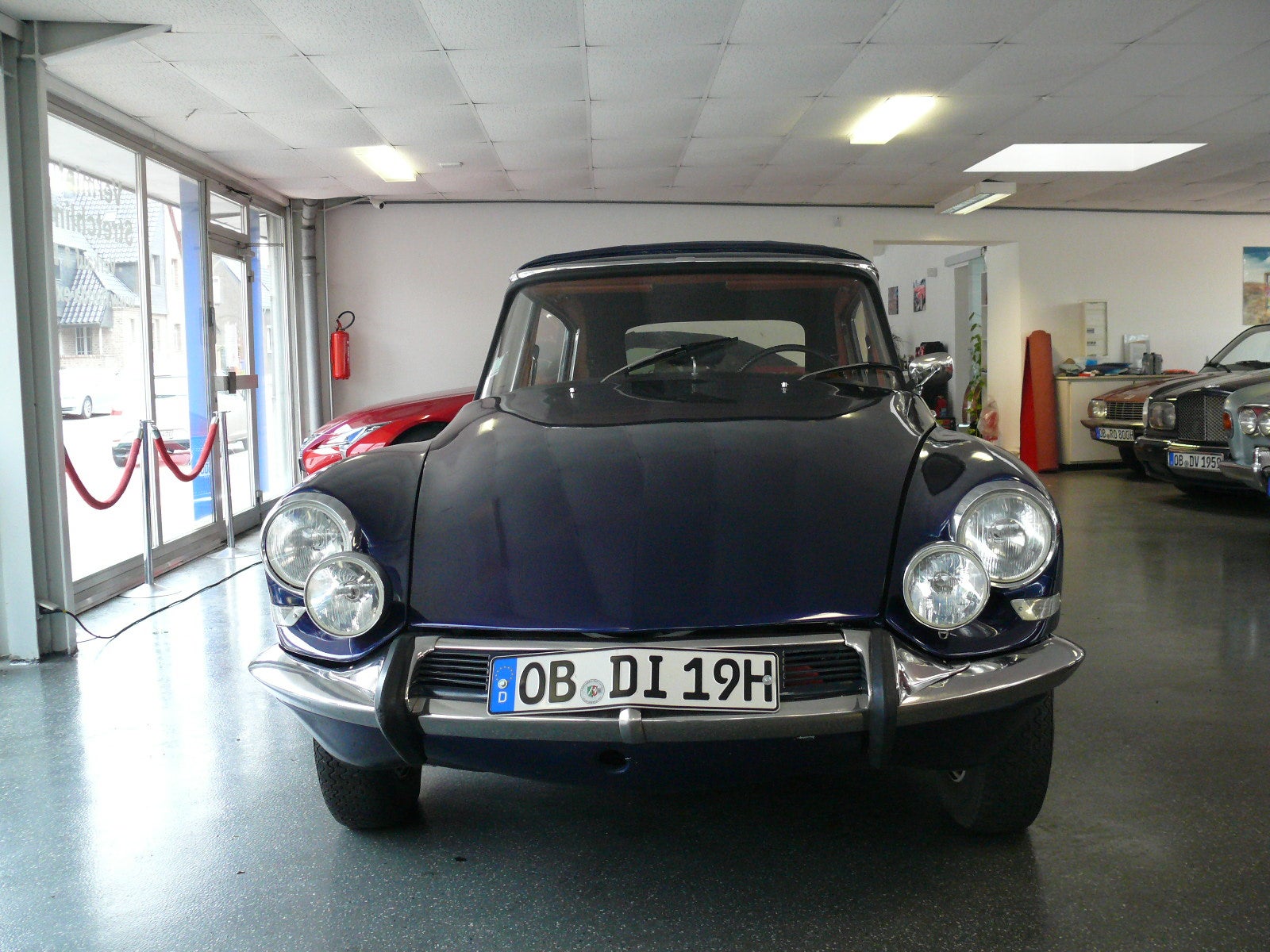 Citroen ID19 die "schwebende Göttin" als 4-türiges Cabrio – 3