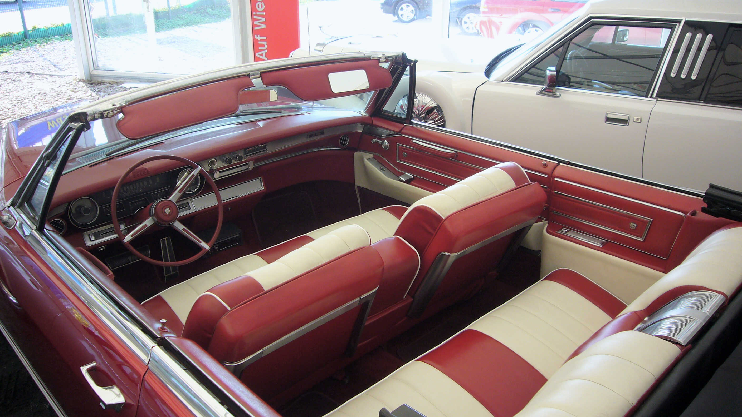 Oldtimer Cadillac DeVille Convertible Limousine – 3