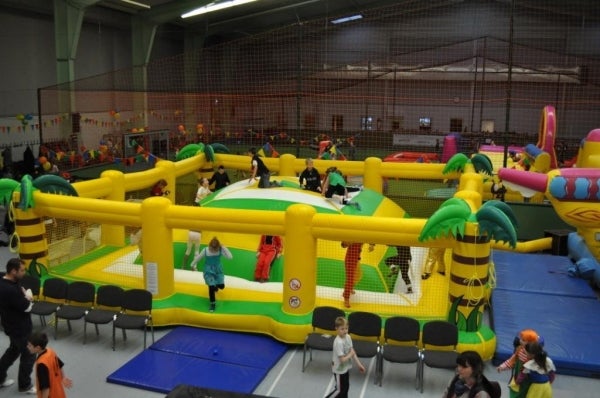 Hüpfburg - Wabbelberg - Kletterhüpfburg mieten – 2