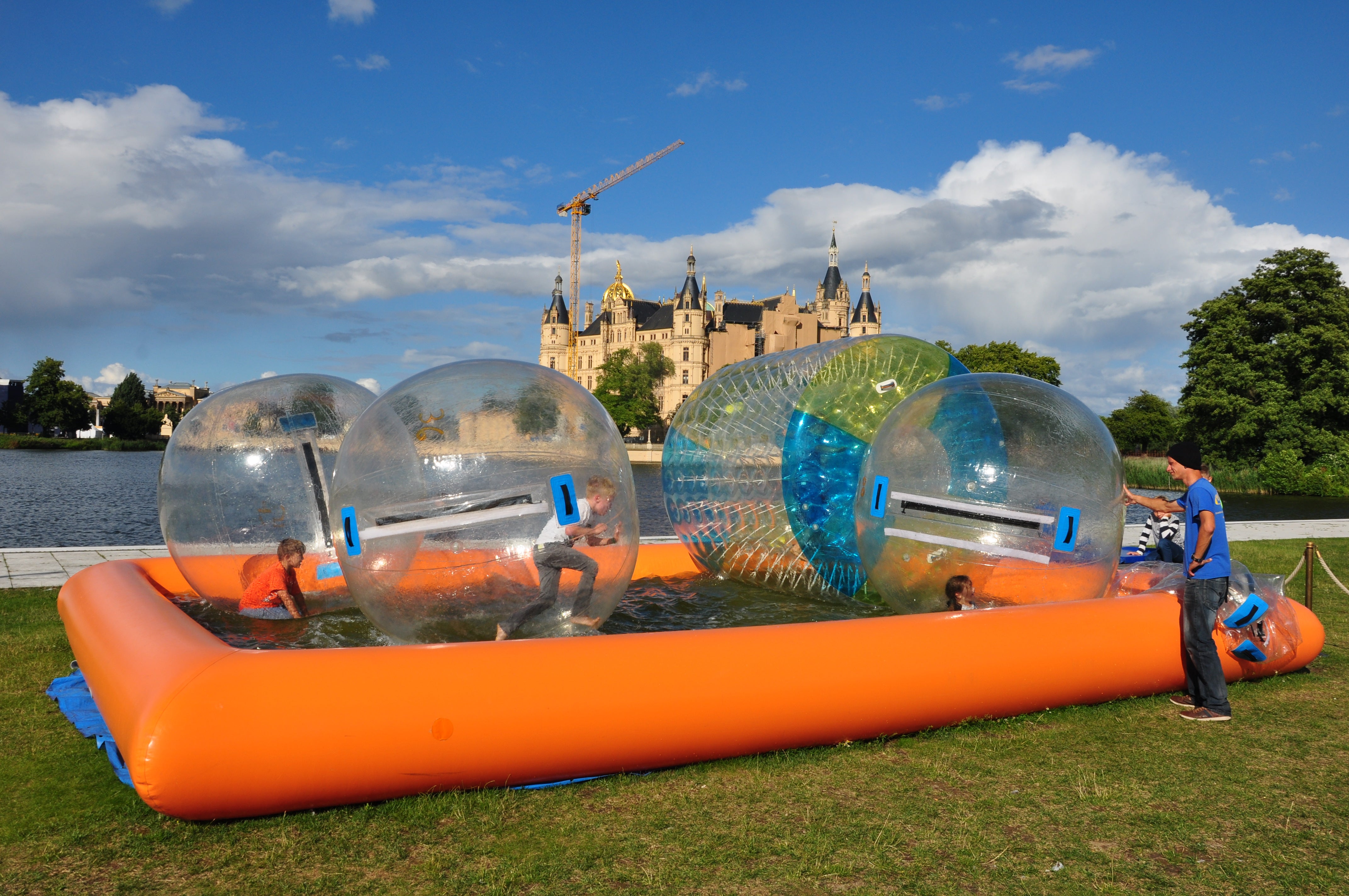 Wasserlaufball mieten – 3