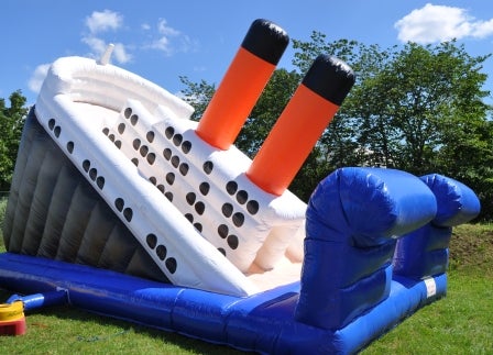 Hüpfburg - Riesenrutsche "Titanic" mieten – 3