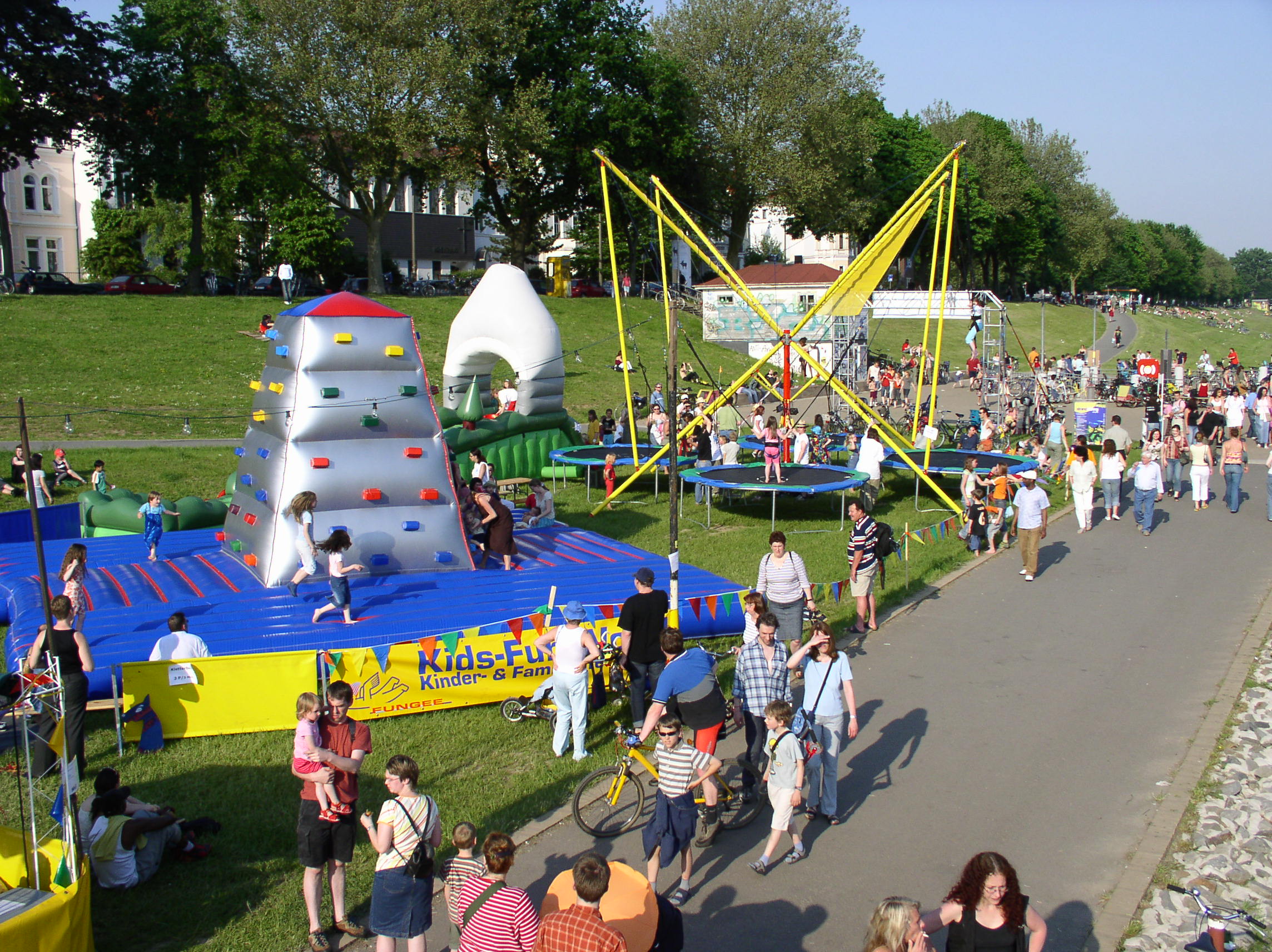 Bungee Trampolin Maxipaket mieten