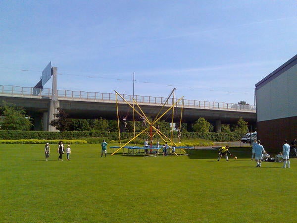 Kombipaket - Trampolin + Hindernisparcours mieten – 3