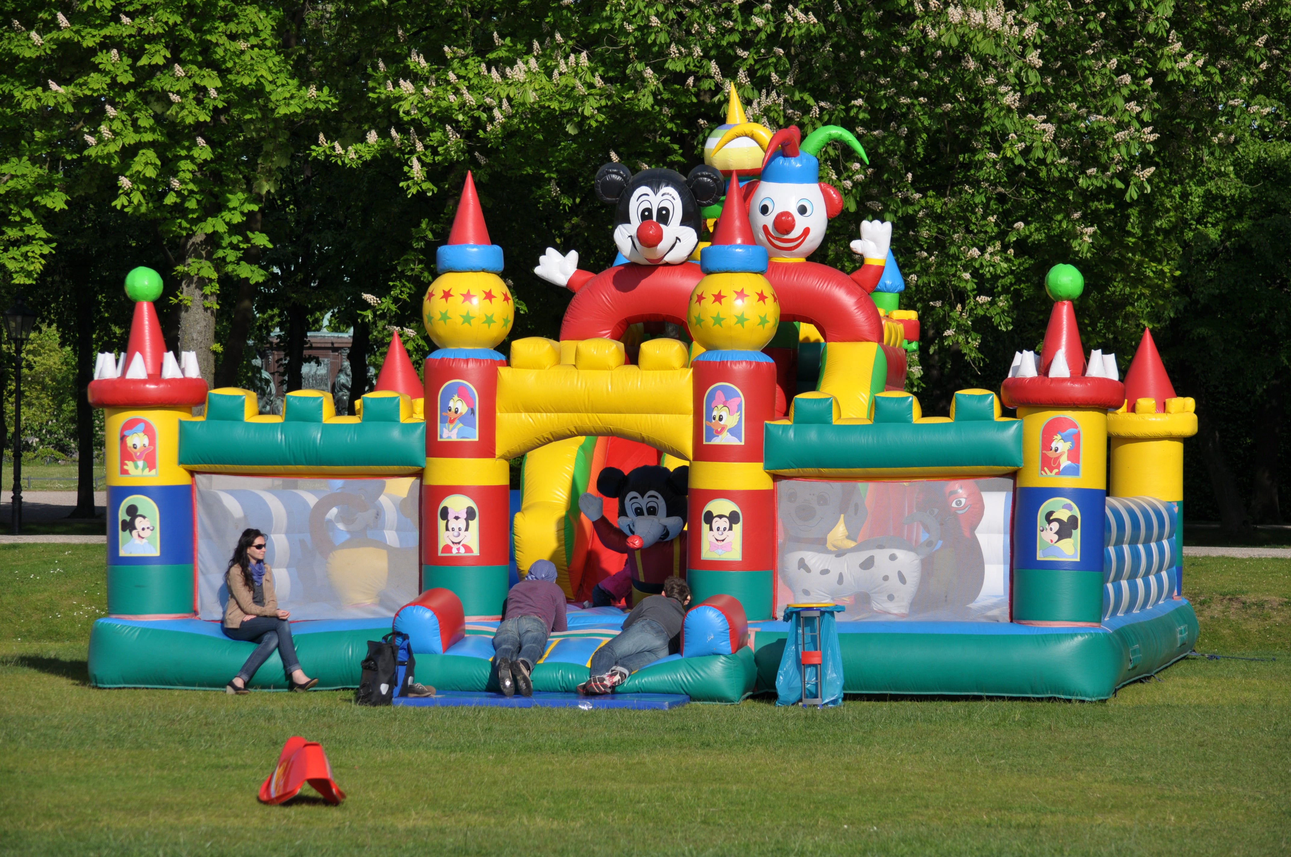 Fantasialand MEGA Hüpfburg mieten