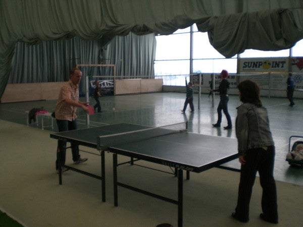 Tischtennisplatte (rollbar) mieten – 2
