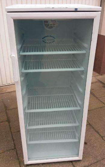 Glastürenkühlschrank 1,40 mtr. hoch für Getränke u.ä., Anlieferung möglich – 2