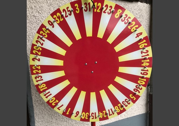 Gluecksrad Sonne mieten bei Axess (Inhaber/Kontakt Daniel Häfliger)