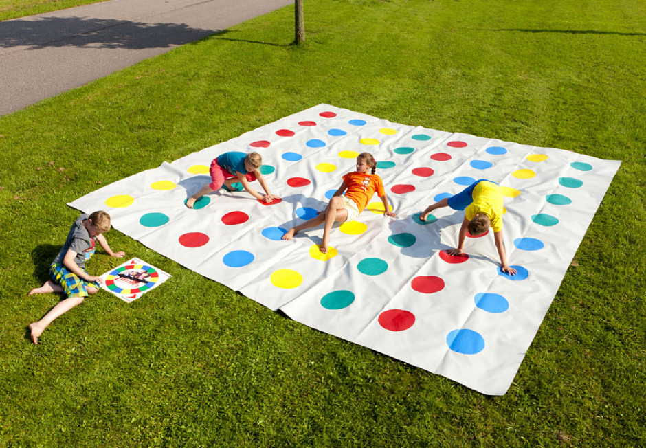 Riesen Twister mieten bei Axess (Inhaber/Kontakt Daniel Häfliger)