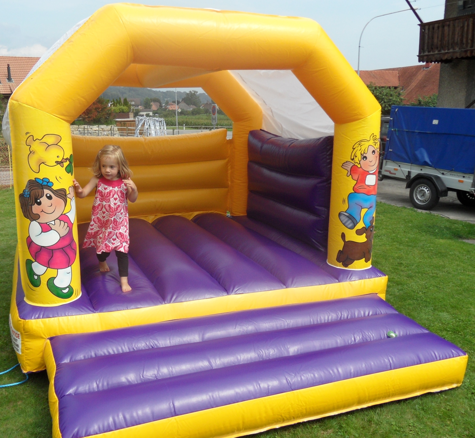 Huepfburg Kids mieten bei Axess
