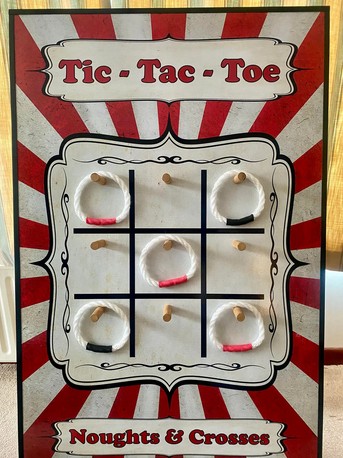 Tic Tac Toe mieten bei Axess (Inhaber/Kontakt Daniel Häfliger)