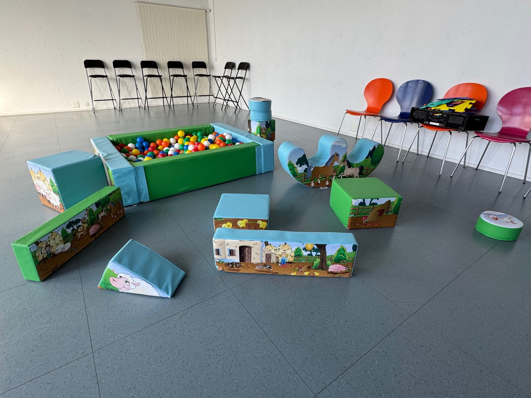 Ballpool Softplay Farm mieten bei Axess (Inhaber/Kontakt Daniel Häfliger)