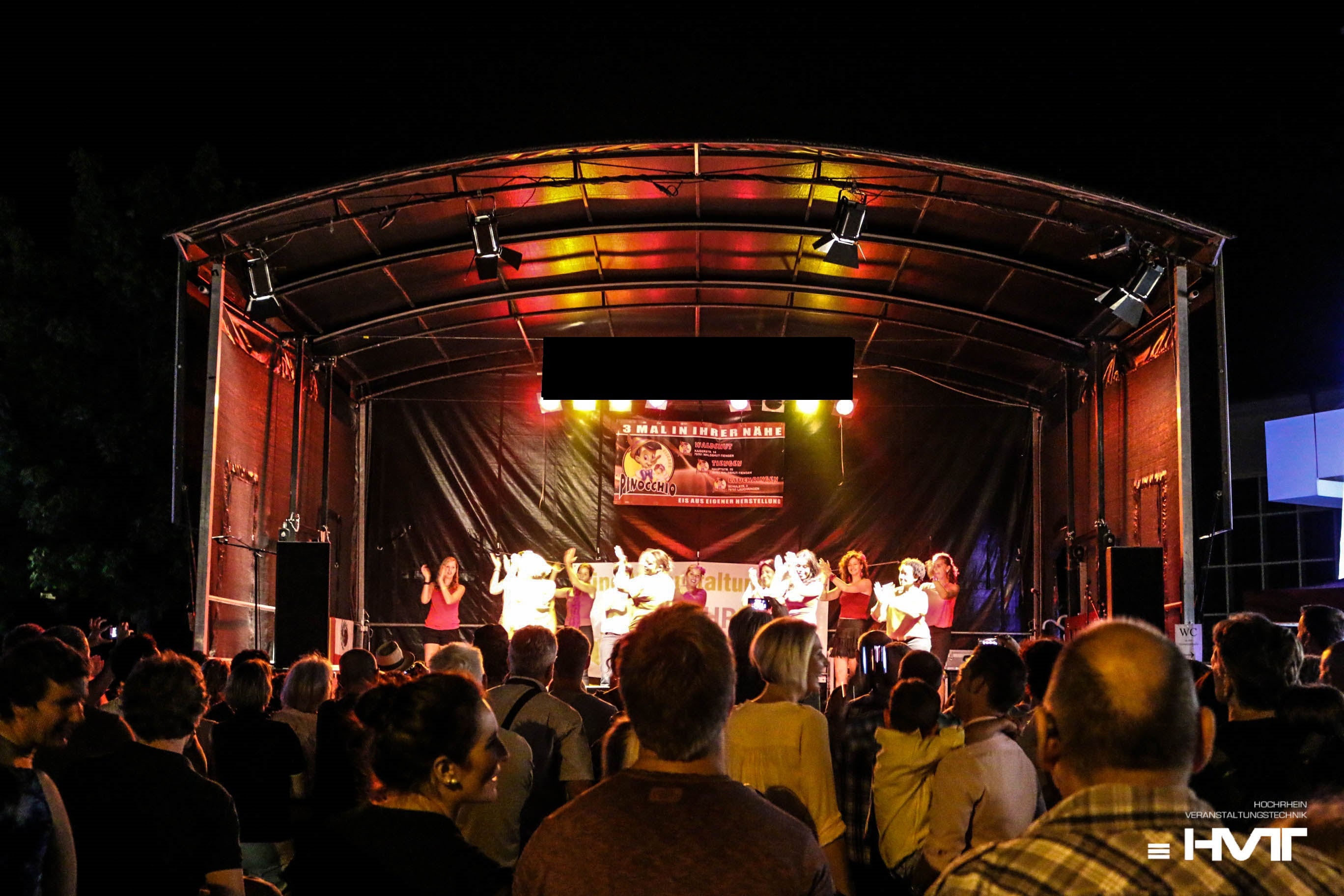 Mobile Bühne FreeStage Medium ARC 8x6m – 2