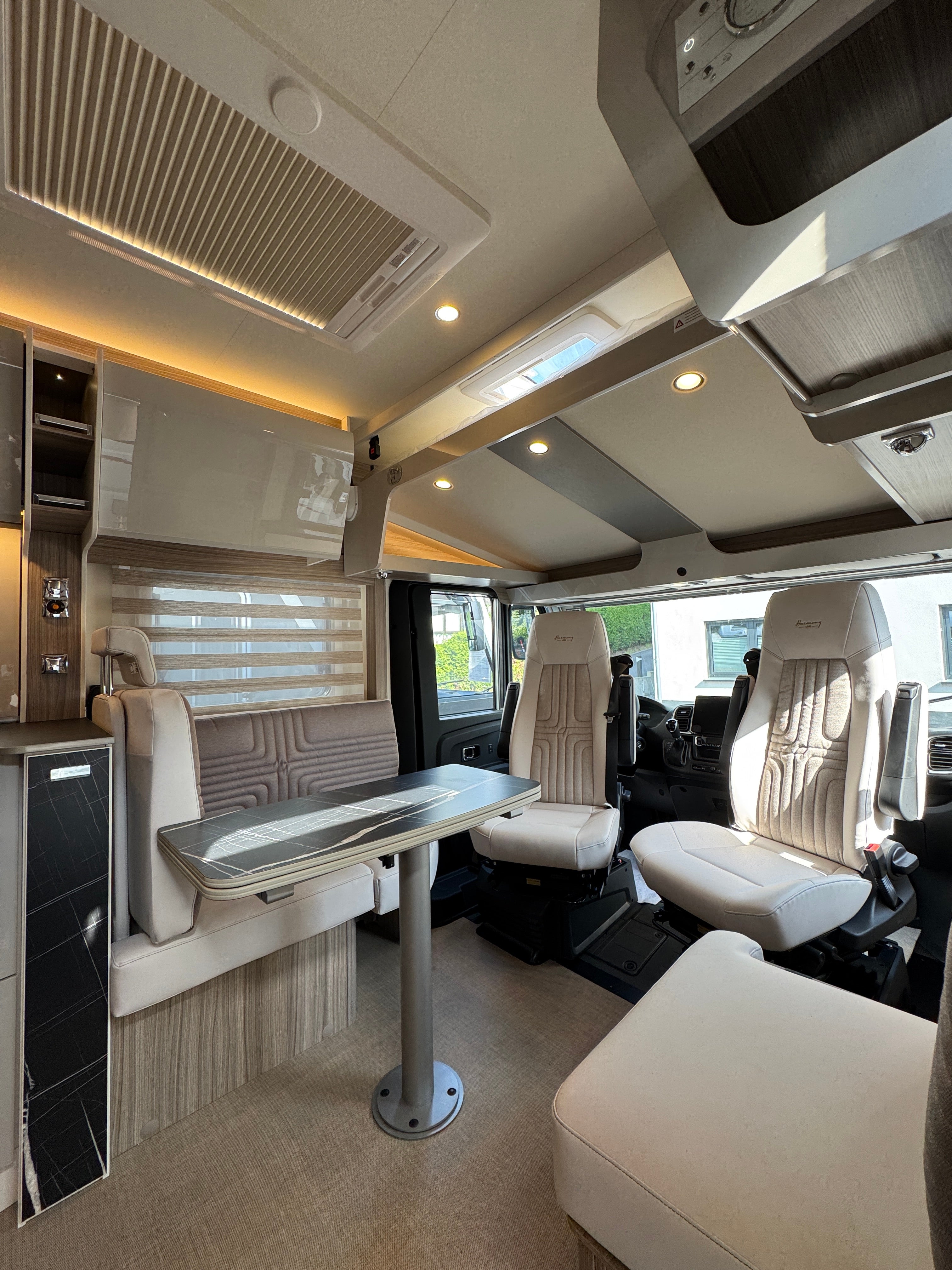Lyseo I 727 G Harmony Line, Automatik,Navi,Radio,RFK,Sat,TV,Markise,Fahrradträger – 4