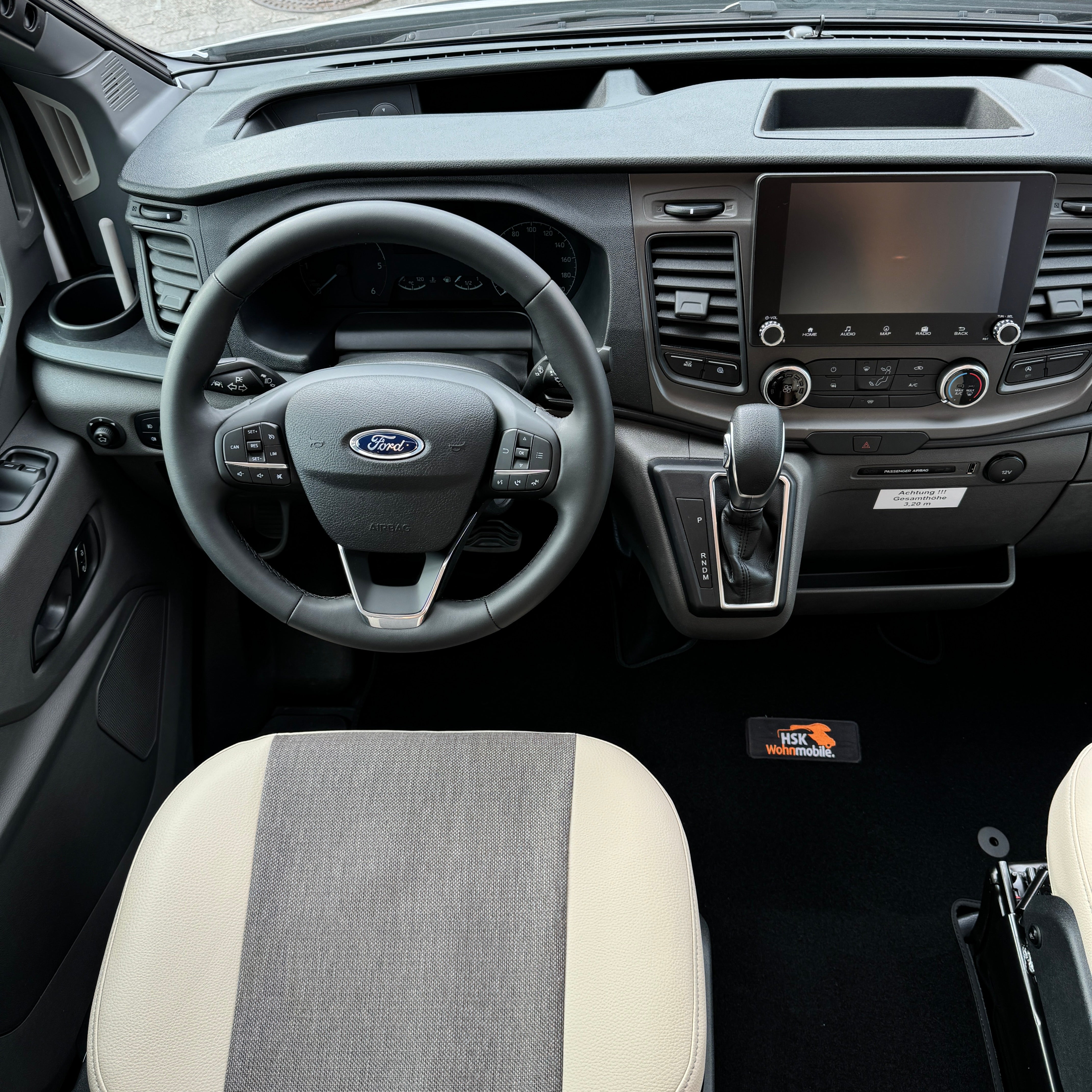Bürstner Lineo T 690 G, Automatik, Navi, Radio, RFK, Sat, TV, Markise, Fahrradträger – 3