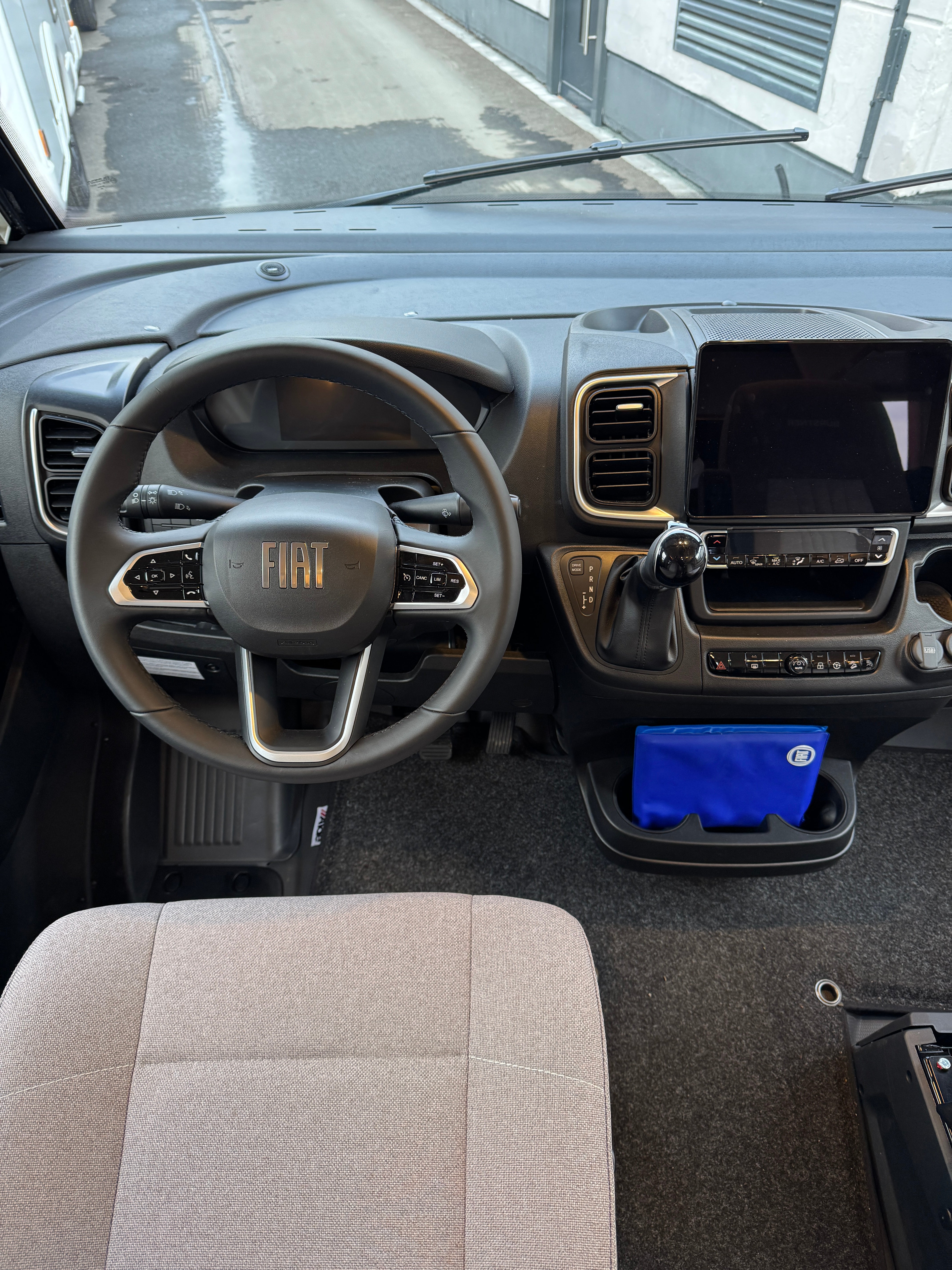 Bürstner Lyseo I 726 G Harmony Line, Automatik, Navi, Radio, RFK, Sat, TV, Markise, Fahrradträger – 3