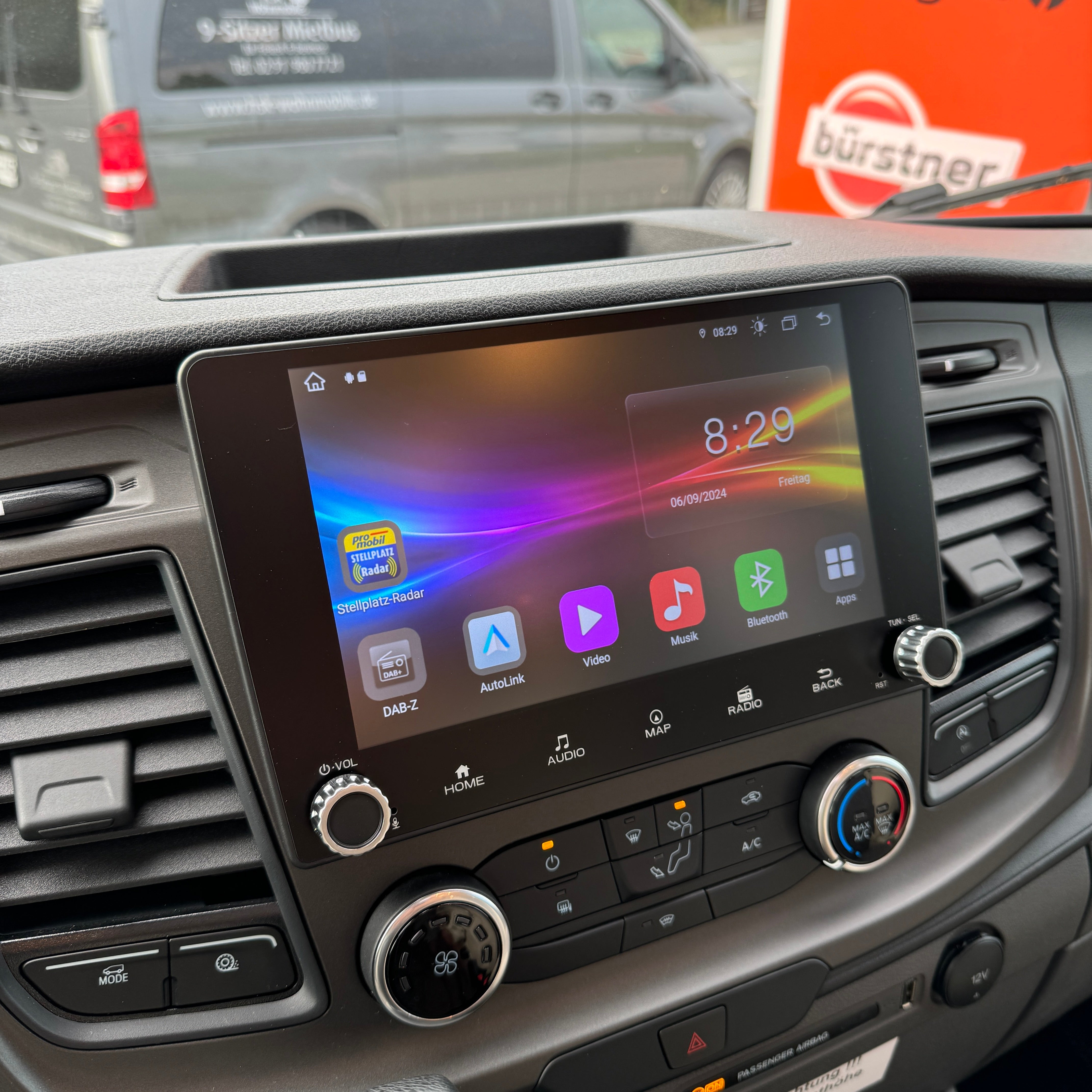 Bürstner Lineo T 690 G, Automatik, Navi, Radio, RFK, Sat, TV, Markise, Fahrradträger – 4