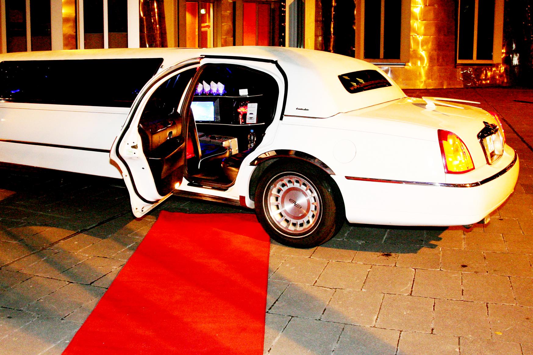 Limousinenservice Aachen, Hochzeitsauto, Eventfahrzeug, JGA, Hochzeit, Stretchlimousine – 2