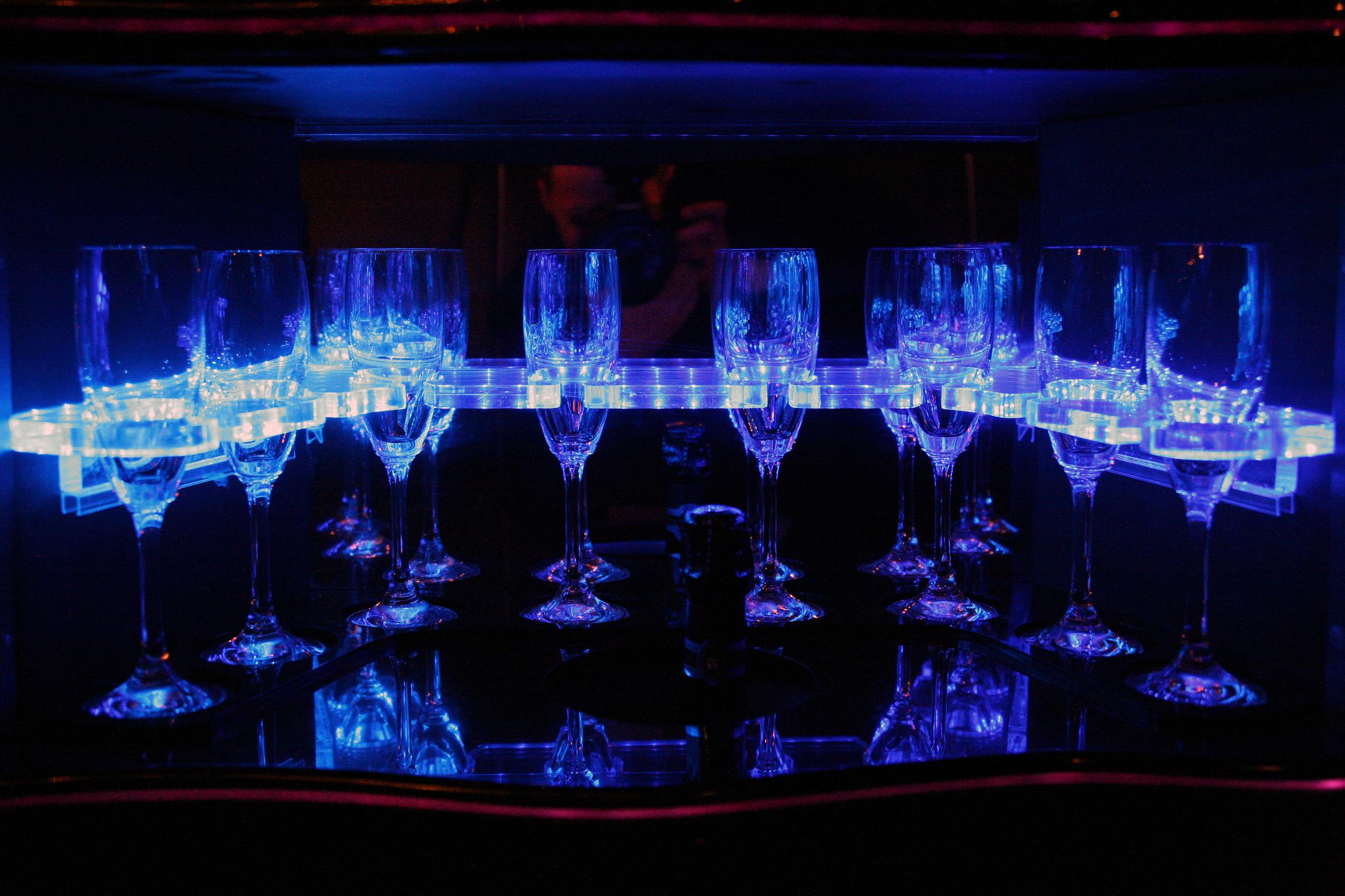 Superstretchlimousine Lincoln Town Car, Hochzeitsauto, Luxuslimousine für JGA's, Geburtstage und Events – 3