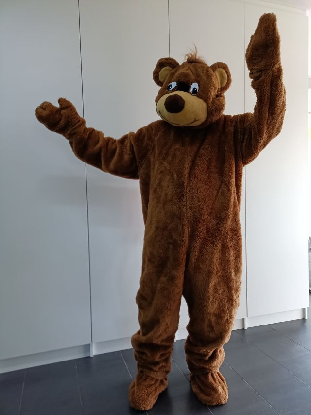 Brownie der Bär Walkact / Laufkostüm Performance – 2