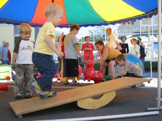 Spiele Circus / Kinderspielzelt mit Equipment mieten – 2