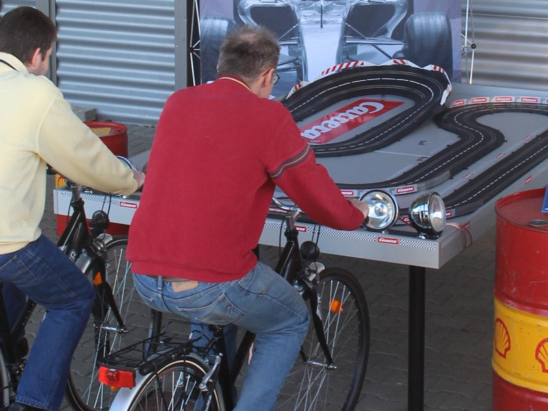 Carrera Rennbahn - Fitness (Pedalbetrieben) buchen