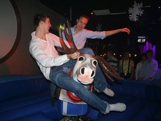 Rentier Rodeo  / Elchreiten für Veranstaltungen mieten – 2