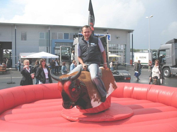 Bullriding / Rodeoanlage / Westernrodeo mit Musikanlage buchen – 2
