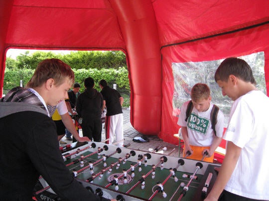 Profi Tischkicker / Kickertisch / Tischfußball mieten – 2