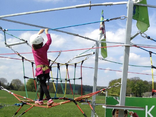 Hochseilgarten für Kinder / Mobilen Klettergarten mieten – 3
