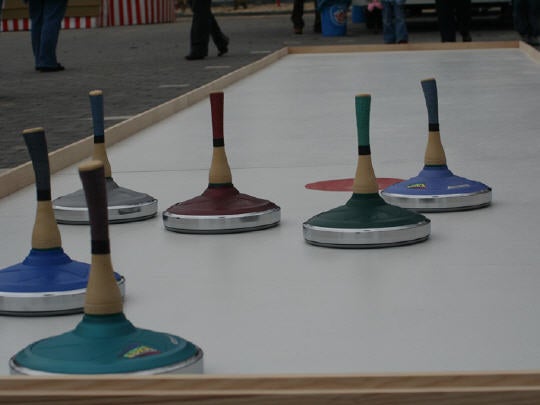 Eisstockbahn / Curling / Eisstockschiessbahn mieten – 2