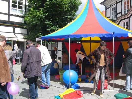 Spiele Circus / Kinderspielzelt mit Equipment mieten – 3